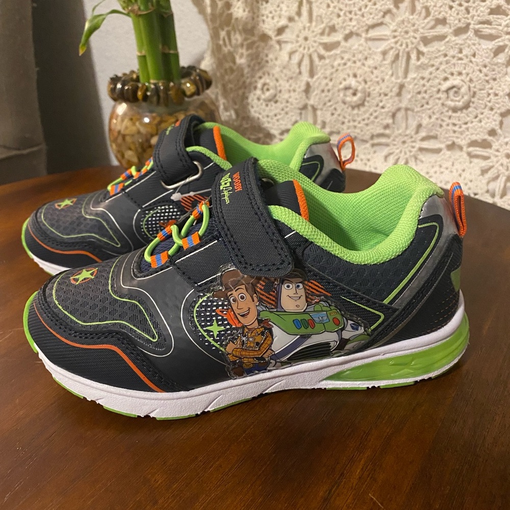 Toy story light up shoes! Size 12 NEW!